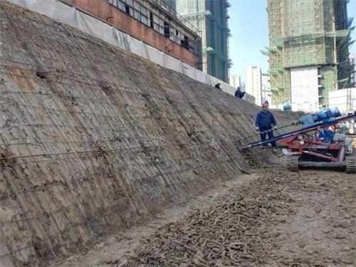 边坝建筑边坡支护